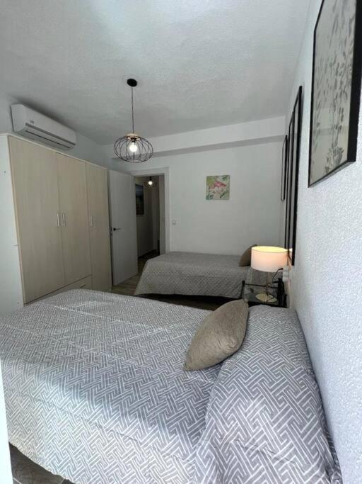 Appartamento Apartamento céntrico y en primera línea de playa Benidorm Esterno foto