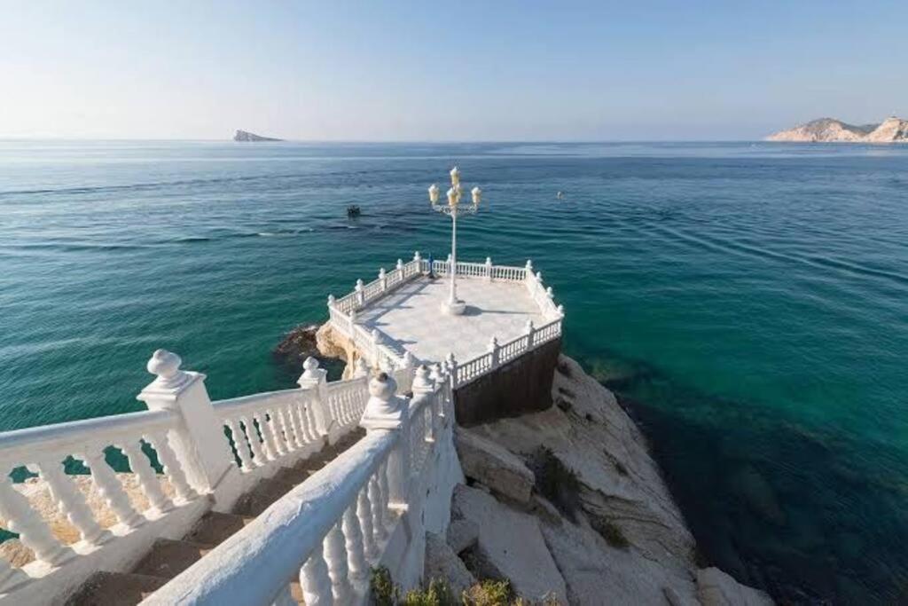 Appartamento Apartamento céntrico y en primera línea de playa Benidorm Esterno foto