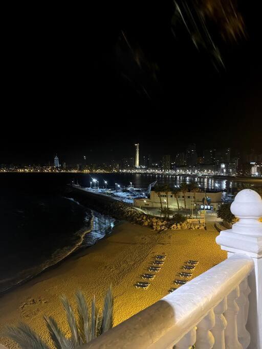 Appartamento Apartamento céntrico y en primera línea de playa Benidorm Esterno foto