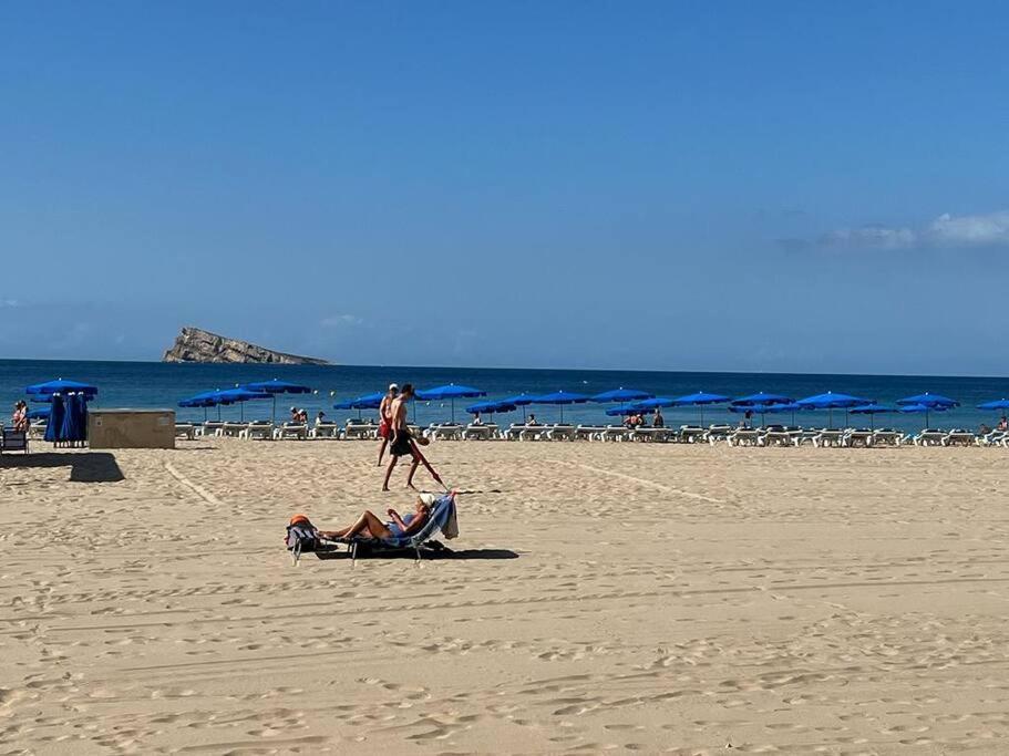 Appartamento Apartamento céntrico y en primera línea de playa Benidorm Esterno foto