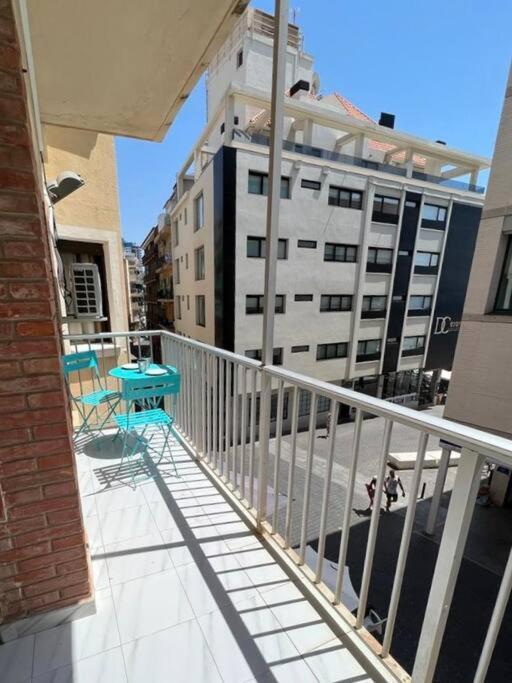 Appartamento Apartamento céntrico y en primera línea de playa Benidorm Esterno foto